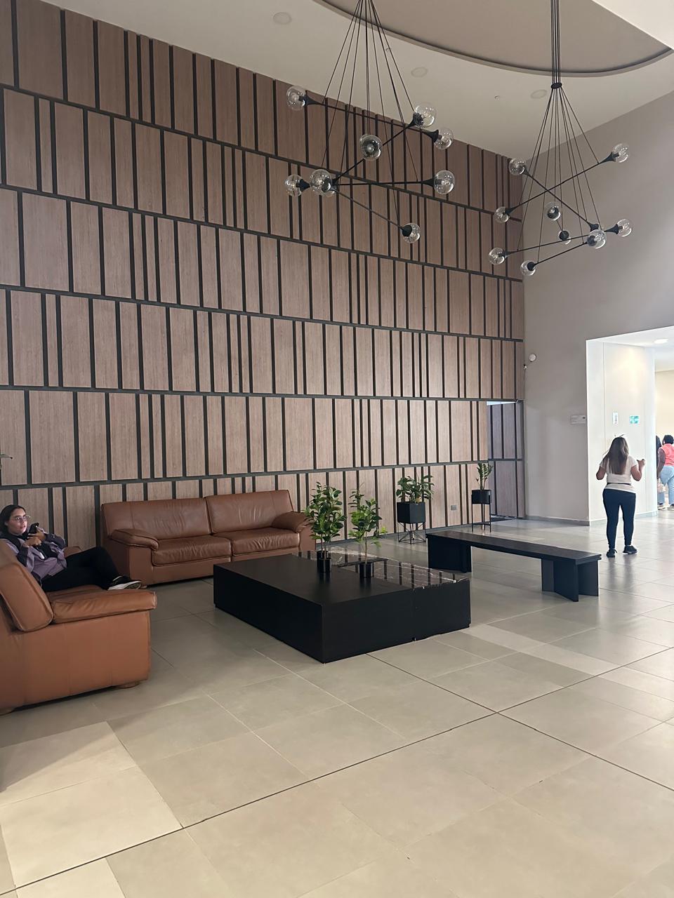 Apartamento en Medellín · Barrio Colombia(Ciudad del Río) · El Poblado — foto 2