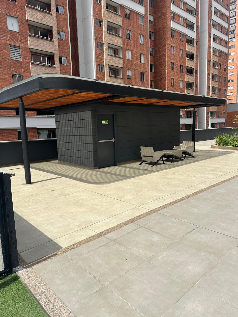 Apartamento en Medellín · Barrio Colombia(Ciudad del Río) · El Poblado — foto 6