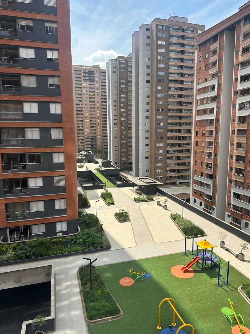 Apartamento en Medellín · Barrio Colombia(Ciudad del Río) · El Poblado — foto 13