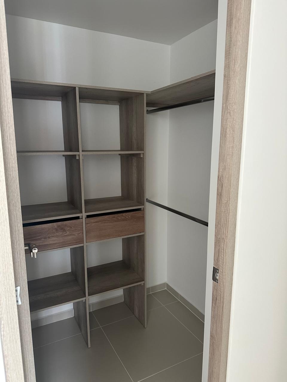 Apartamento en Medellín · Barrio Colombia(Ciudad del Río) · El Poblado — foto 17