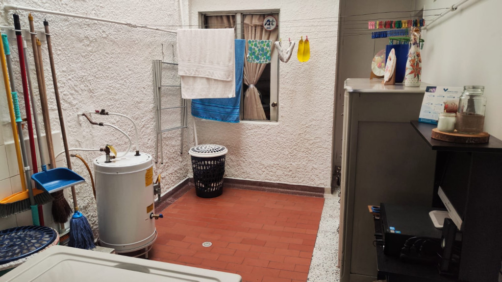 Casa en Medellín · El Nogal - Los Almendros · Belén — foto 23