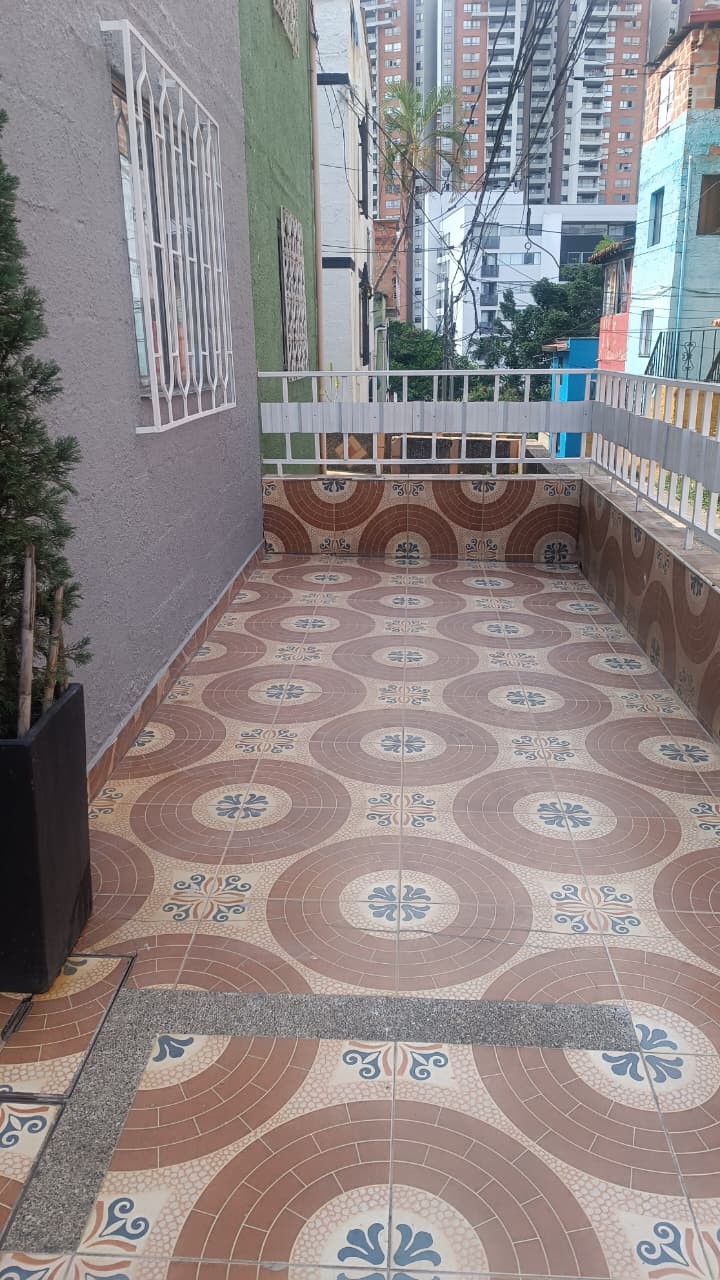 Apartamento en Medellín · La Hondonada(Rodeo Alto) · Belén — foto 2