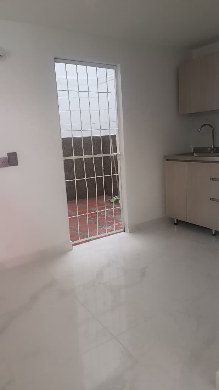 Apartamento en Medellín · La Hondonada(Rodeo Alto) · Belén — foto 9