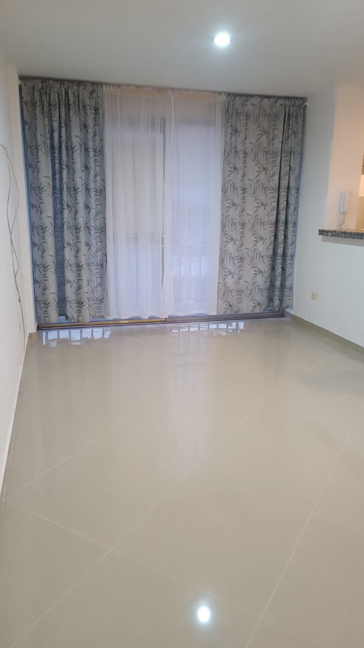 Apartamento en Medellín · Boston · La Candelaria — foto 3