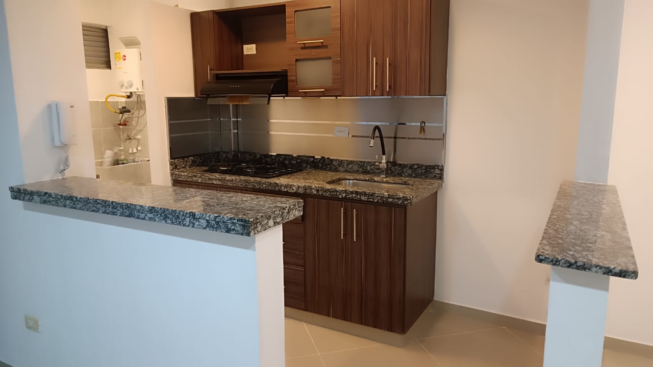 Apartamento en Medellín · Boston · La Candelaria — foto 4