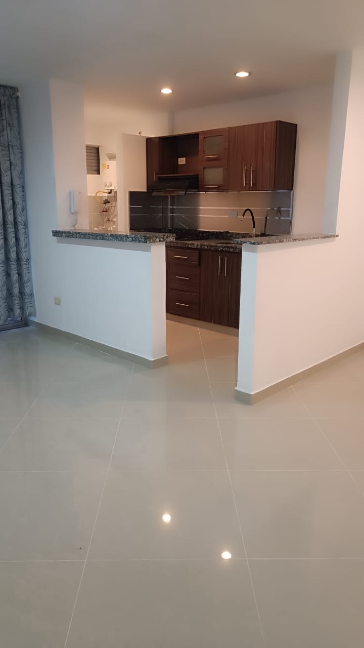 Apartamento en Medellín · Boston · La Candelaria — foto 8