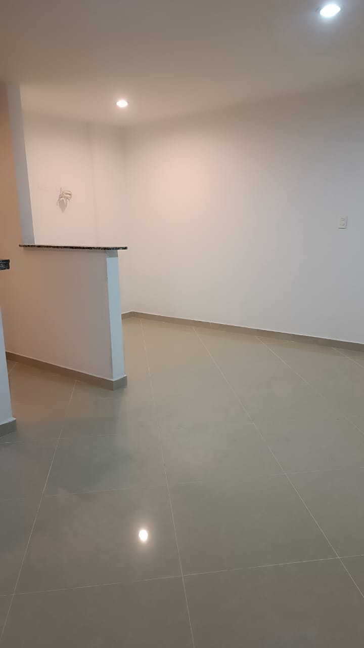 Apartamento en Medellín · Boston · La Candelaria — foto 9