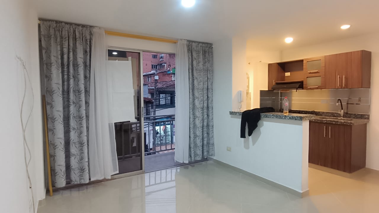 Apartamento en Medellín · Boston · La Candelaria — foto 10