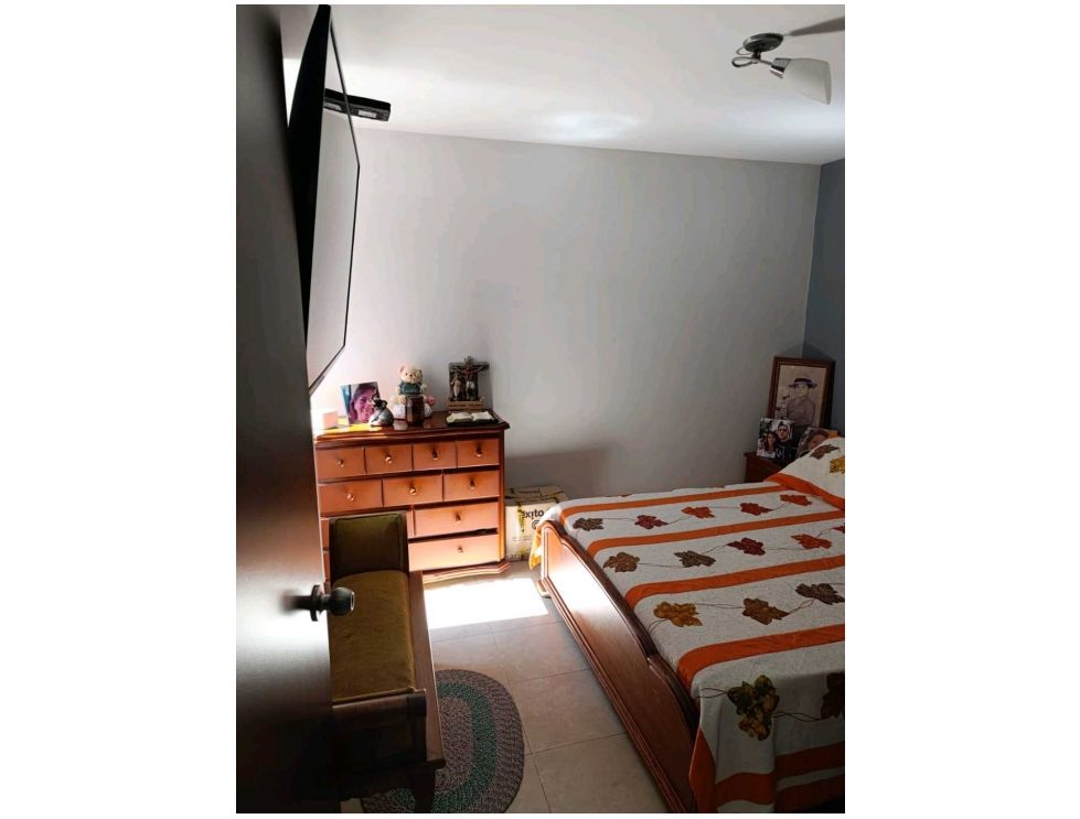 Apartamento en Medellín · Barrio Colombia(Ciudad del Río) · El Poblado — foto 7