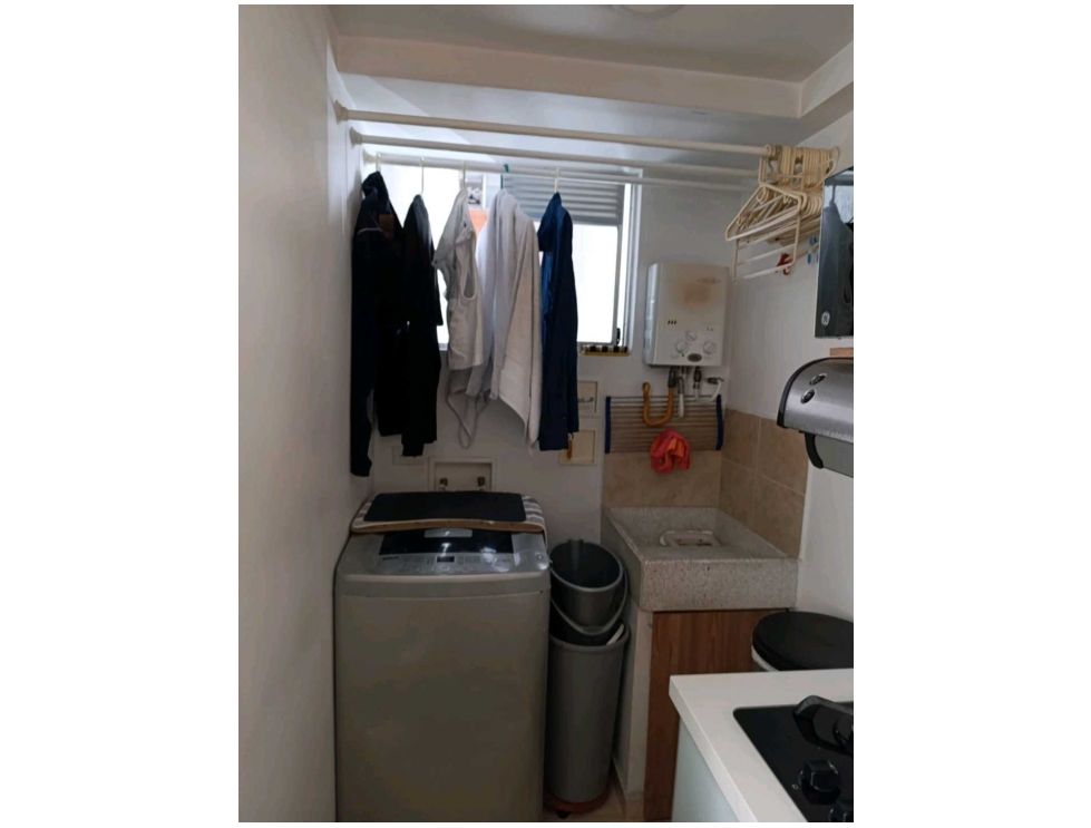 Apartamento en Medellín · Barrio Colombia(Ciudad del Río) · El Poblado — foto 14