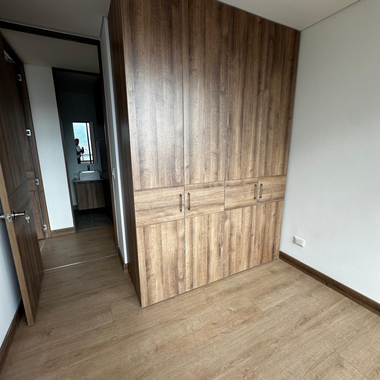 Apartamento en Medellín · Barrio Colombia(Ciudad del Río) · El Poblado — foto 12