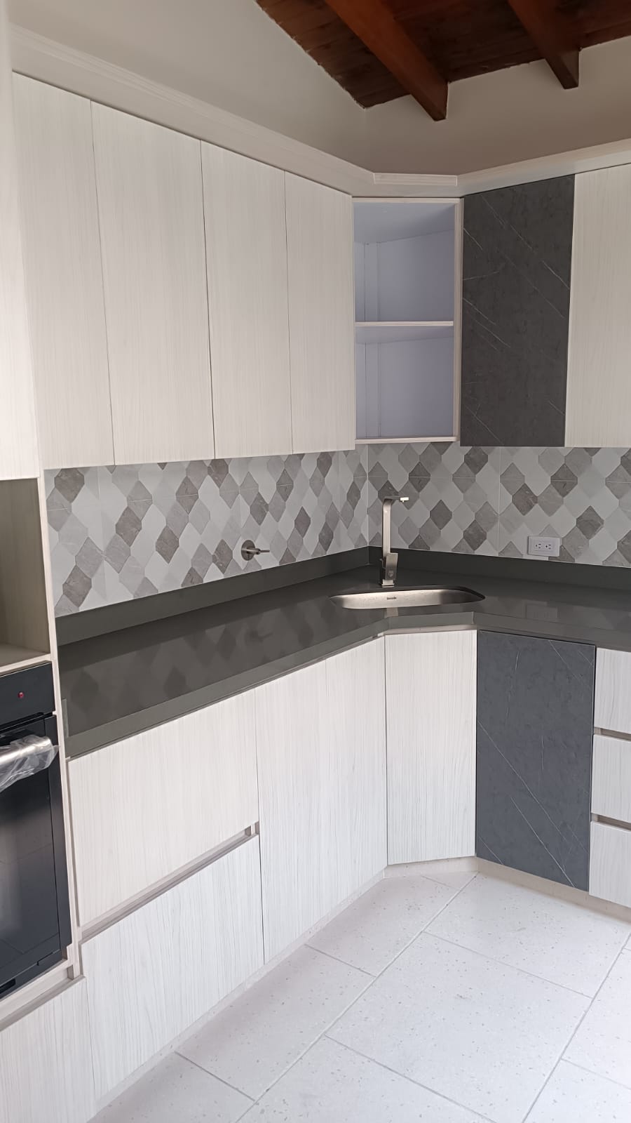 Casa en Medellín · Prado Centro · La Candelaria — foto 9