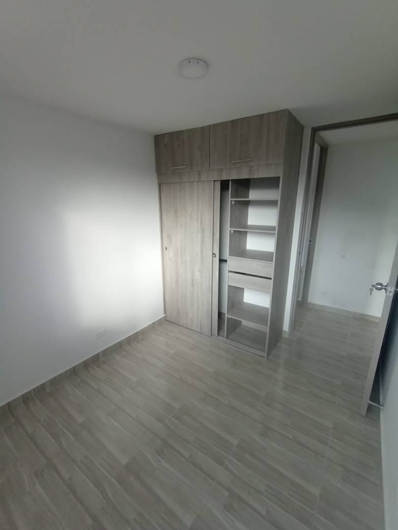 Apartamento en Medellín · San Antonio de Prado — foto 2