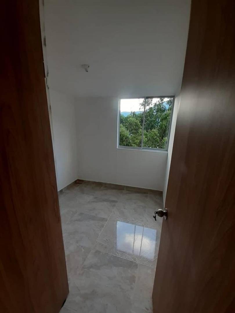 Apartamento en Medellín · San Antonio de Prado — foto 9