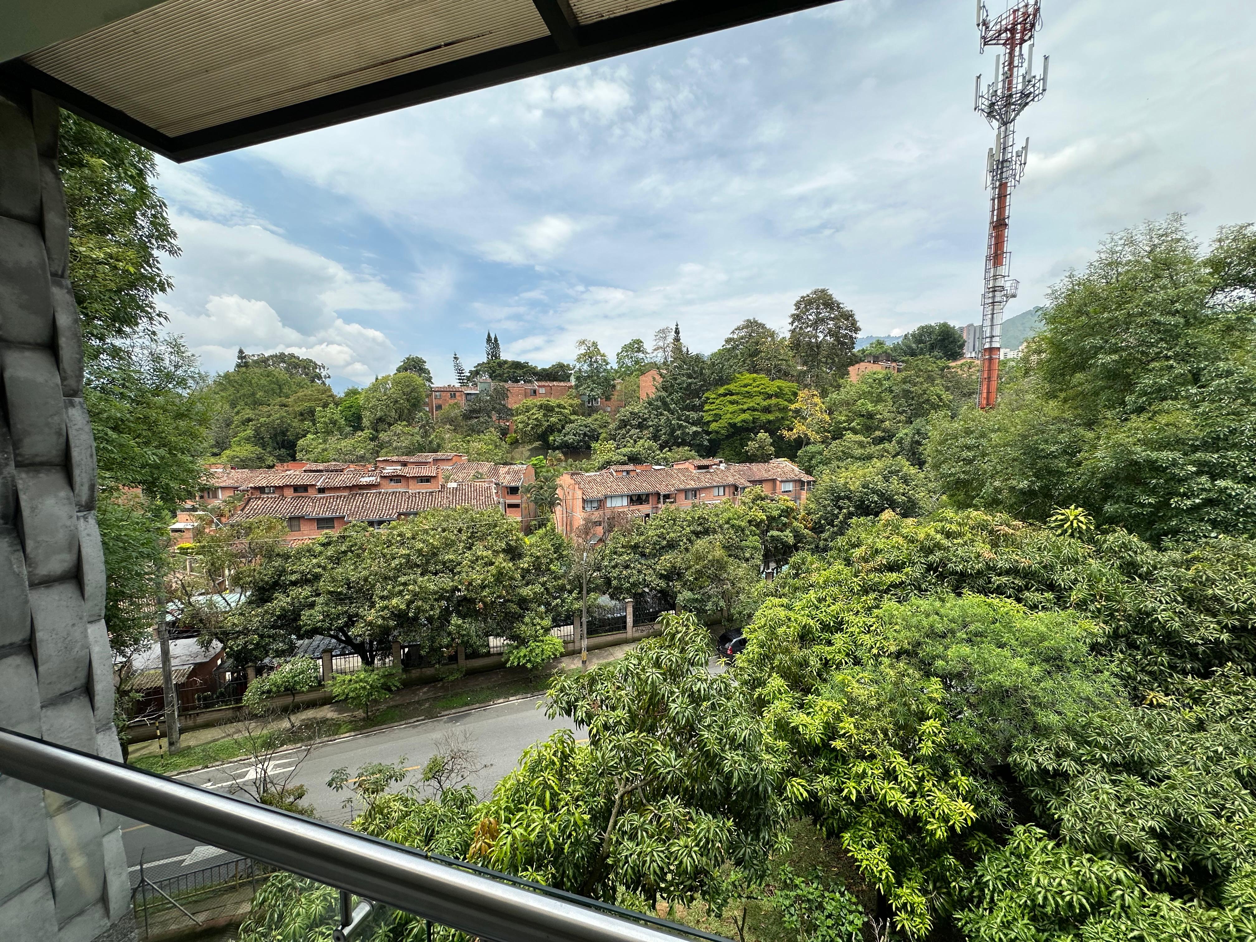 Apartamento en Medellín · Las Playas · Belén — foto 2